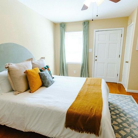 Centrally Located 3Br Overton Square Fast Wifi Free Parking Yes Pets Мемфис Экстерьер фото