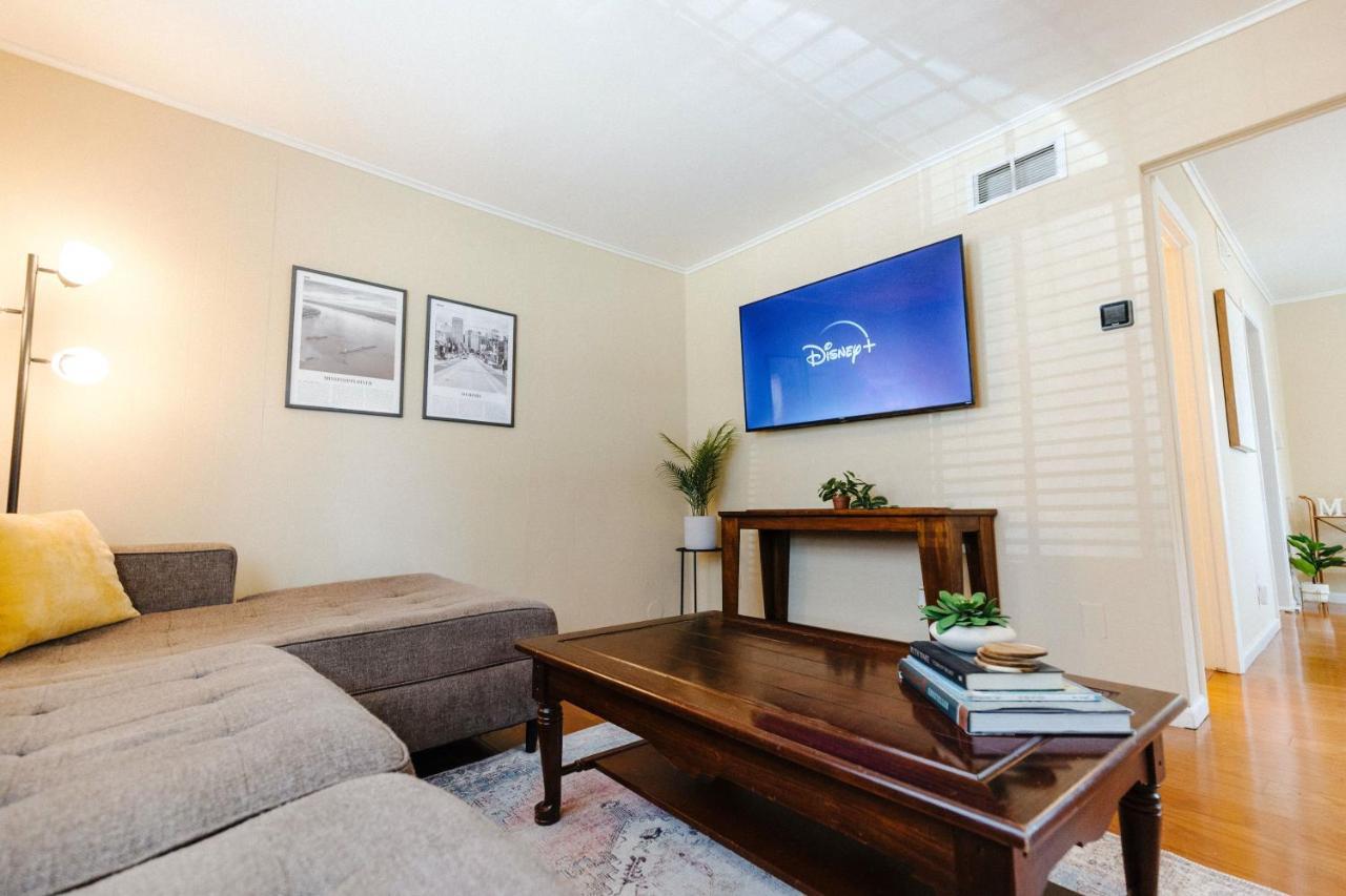 Centrally Located 3Br Overton Square Fast Wifi Free Parking Yes Pets Мемфис Экстерьер фото