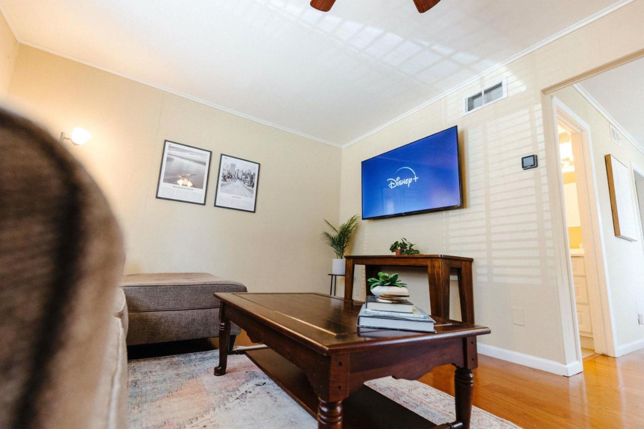 Centrally Located 3Br Overton Square Fast Wifi Free Parking Yes Pets Мемфис Экстерьер фото