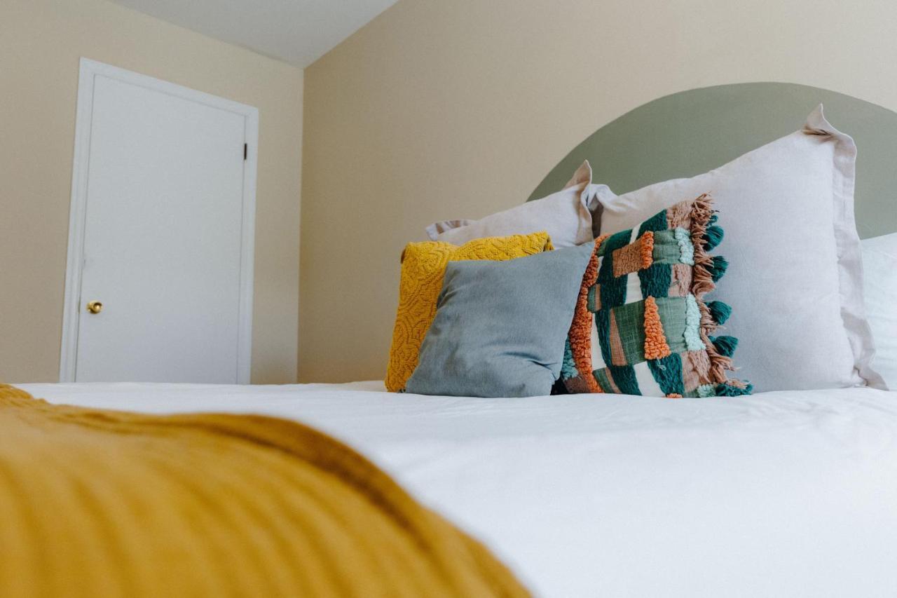 Centrally Located 3Br Overton Square Fast Wifi Free Parking Yes Pets Мемфис Экстерьер фото