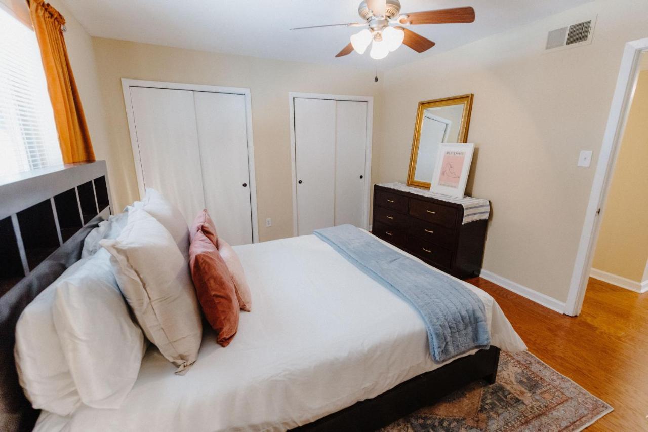 Centrally Located 3Br Overton Square Fast Wifi Free Parking Yes Pets Мемфис Экстерьер фото