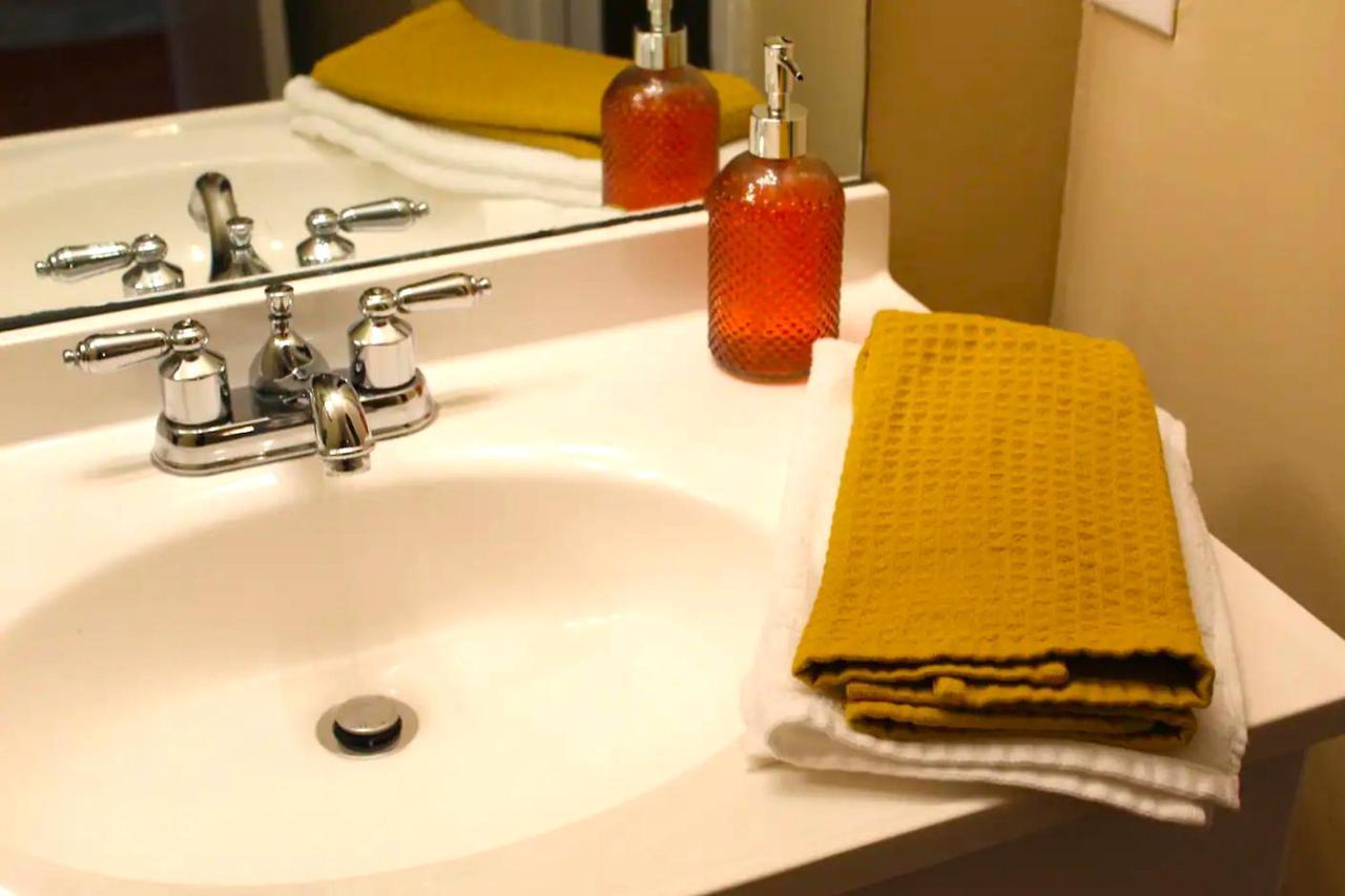 Centrally Located 3Br Overton Square Fast Wifi Free Parking Yes Pets Мемфис Экстерьер фото